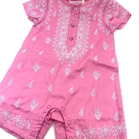 Pottery Barn Baby Outift Size 0-3m Girls One Piece Pink Buttons Children Kids - Picture 4 of 8